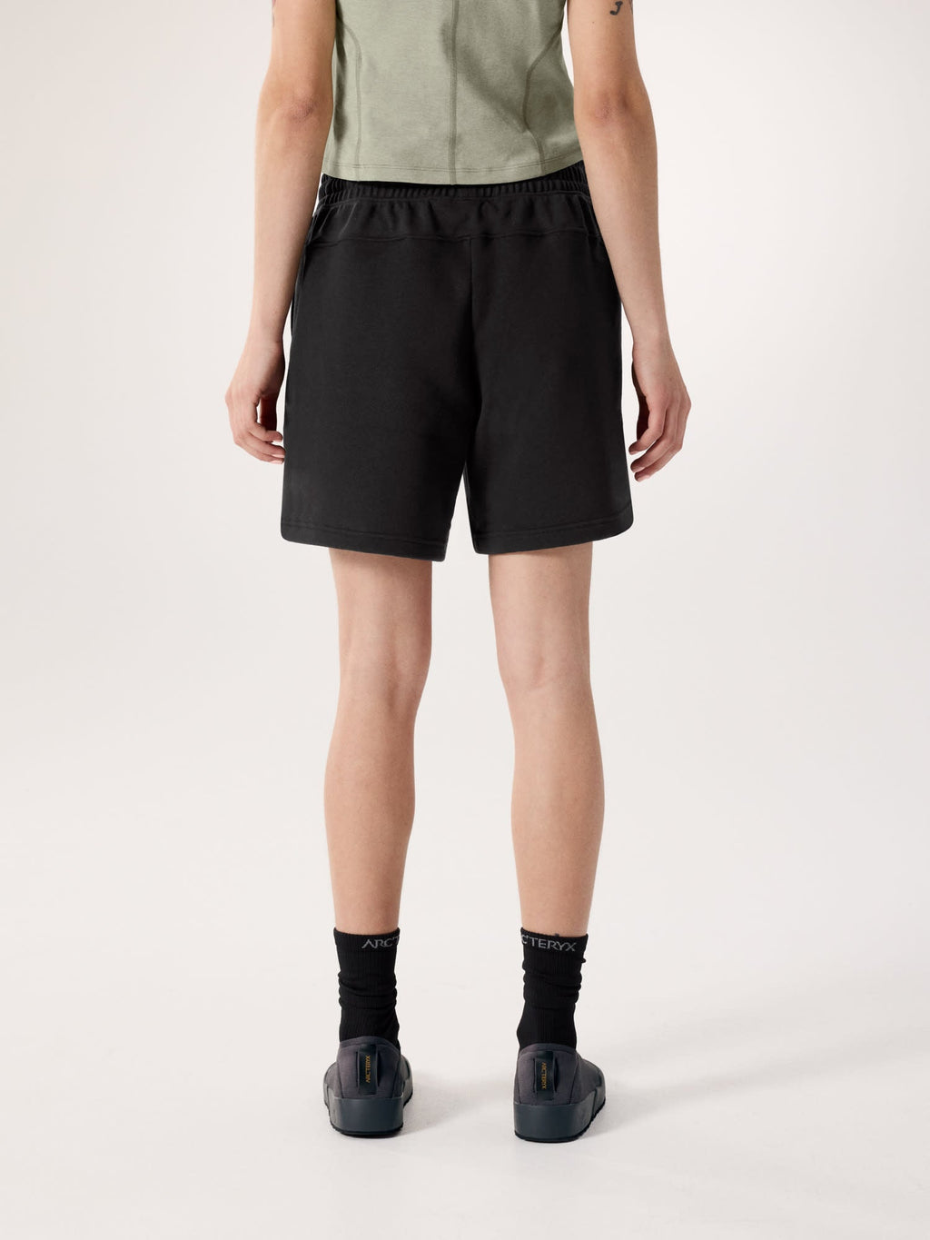 Emblem Fleece Short 6" Women's