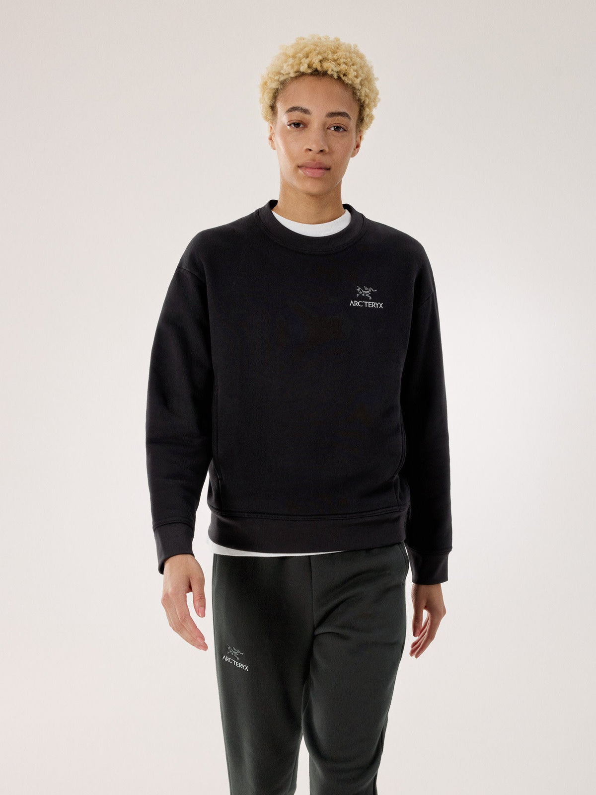 Emblem Fleece Crew Neck Pullover Women's
