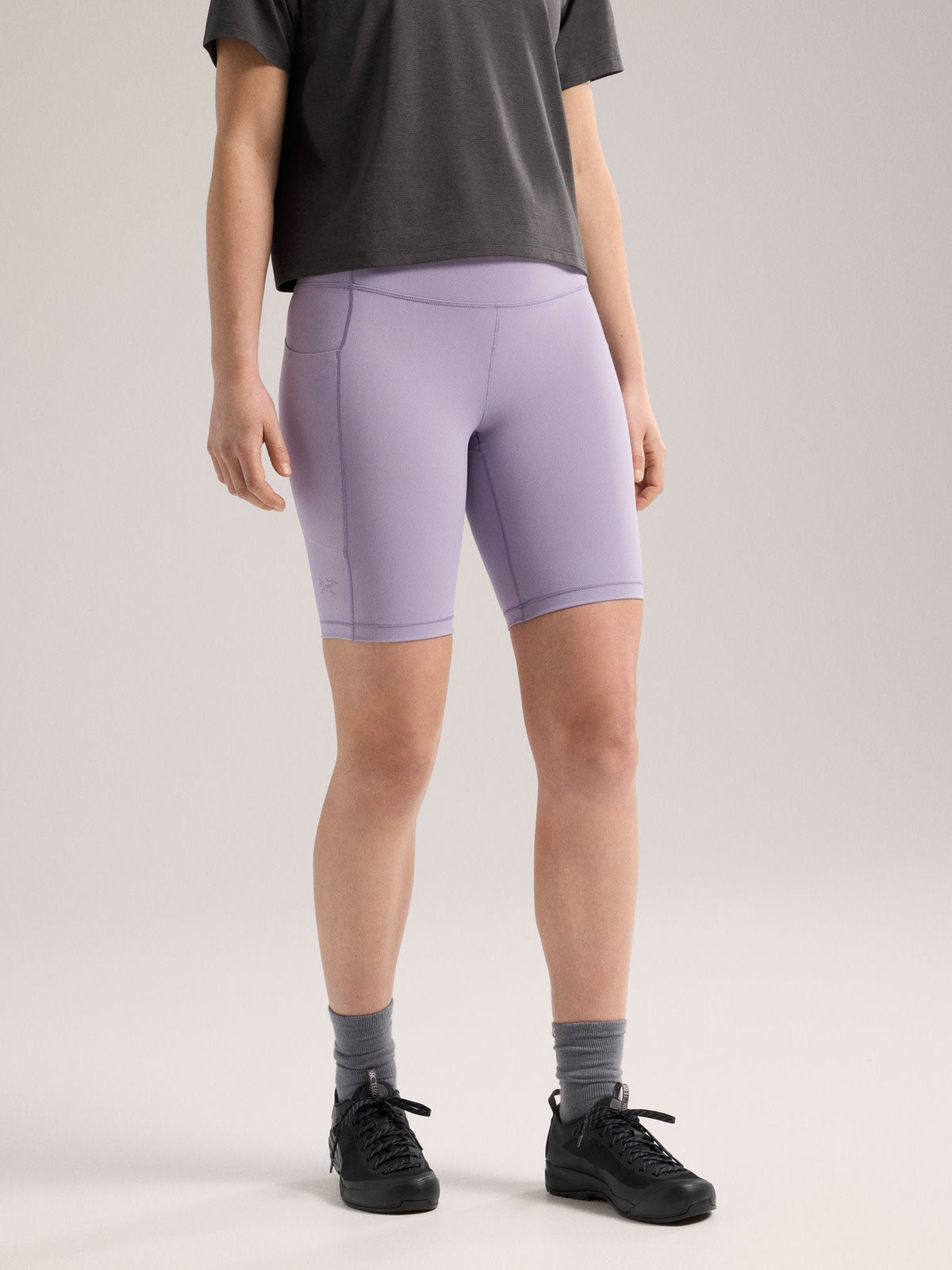 Essent High-Rise Short 8" Women's